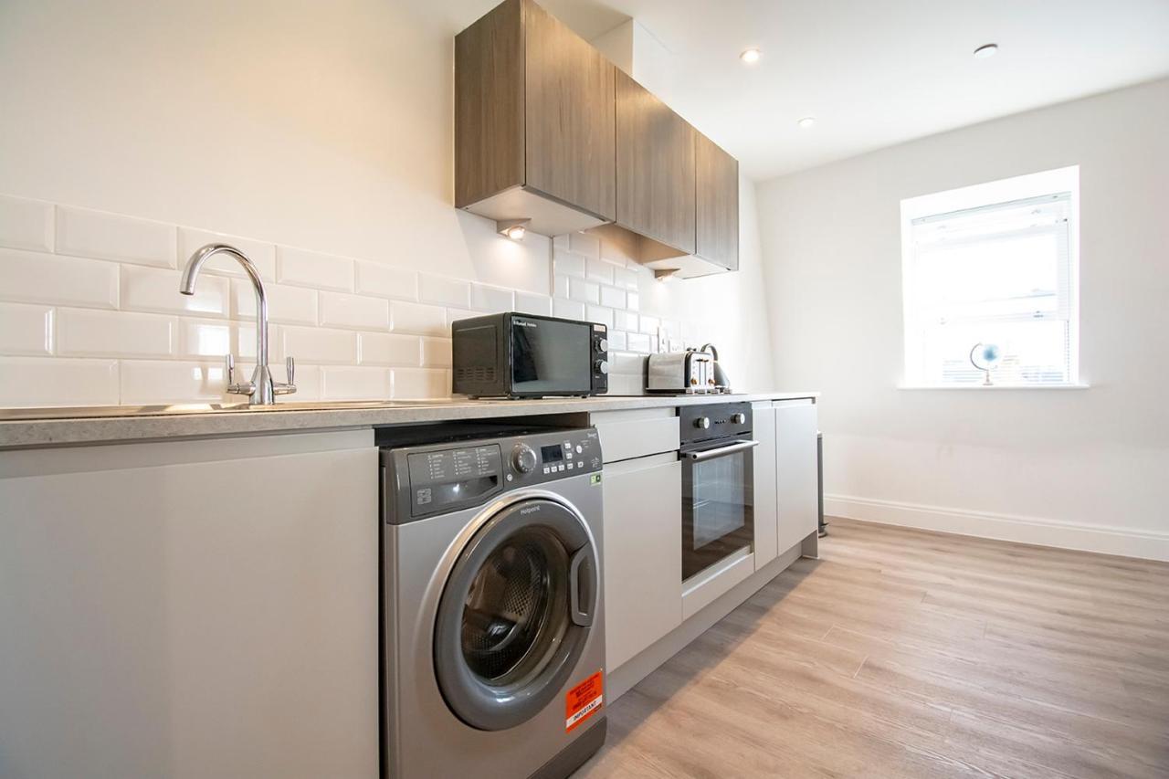 Modern 1 Bed Flat 2 Mins Walk From Restaurants Bars Clubs & Beach! Wow! Apartment Bournemouth Bagian luar foto