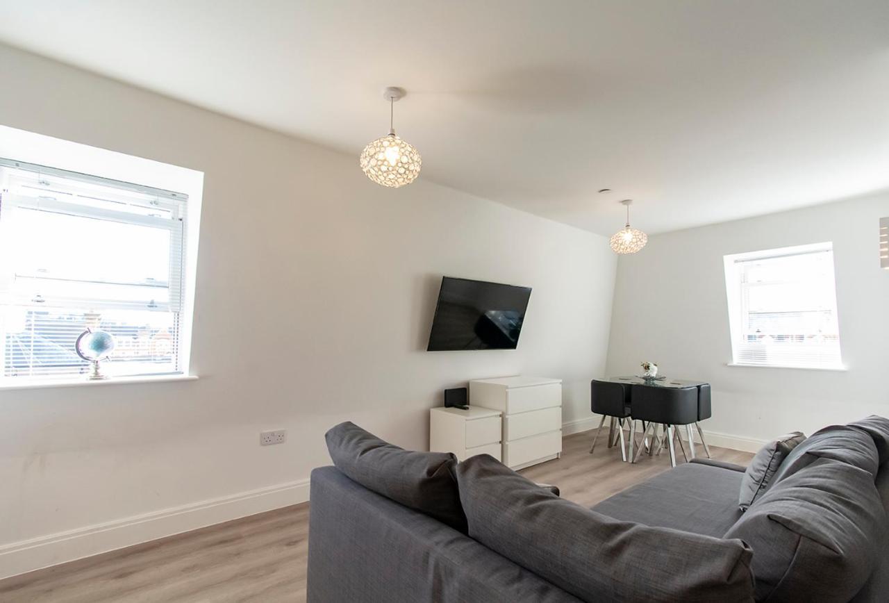 Modern 1 Bed Flat 2 Mins Walk From Restaurants Bars Clubs & Beach! Wow! Apartment Bournemouth Bagian luar foto
